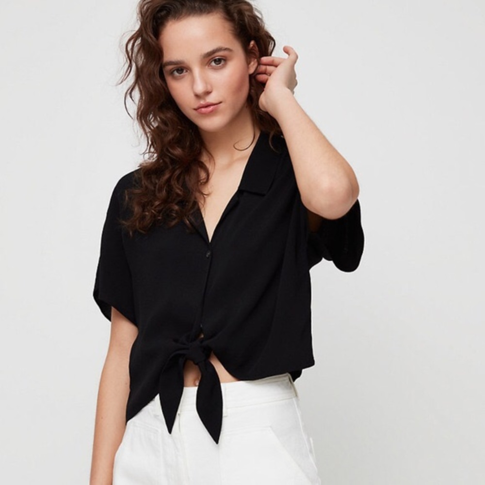 Aritzia Wilfred Tie Front Blouse in Black XXS